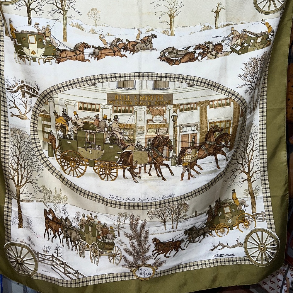 HERMES Carre90 100% Silk Scarf L HIVER en POSTE Carriage Print